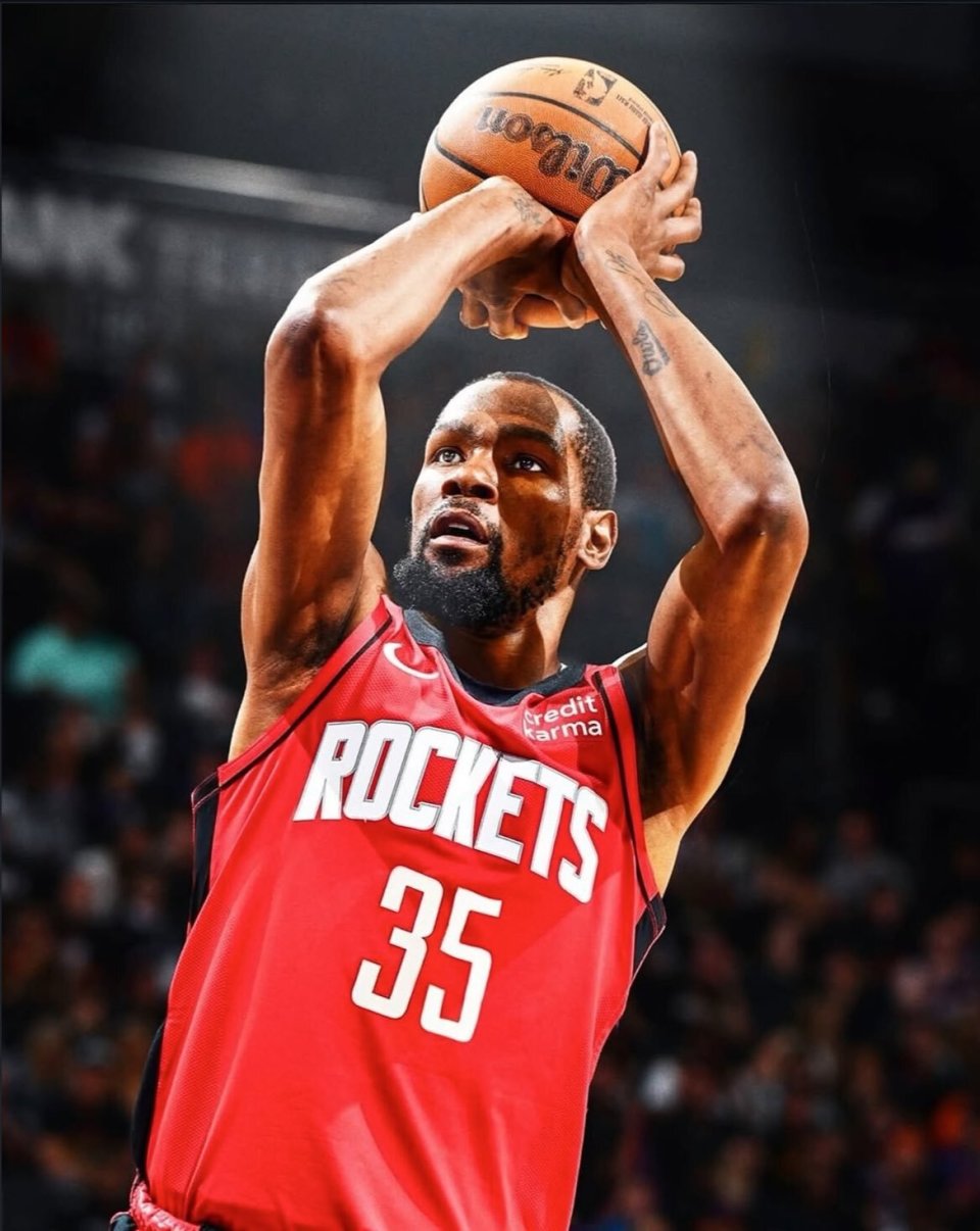 自贡一女士购买川超门票被骗，陆续转账13万余元（自贡女子购川超球票遭诈骗，累计转出13万余元）