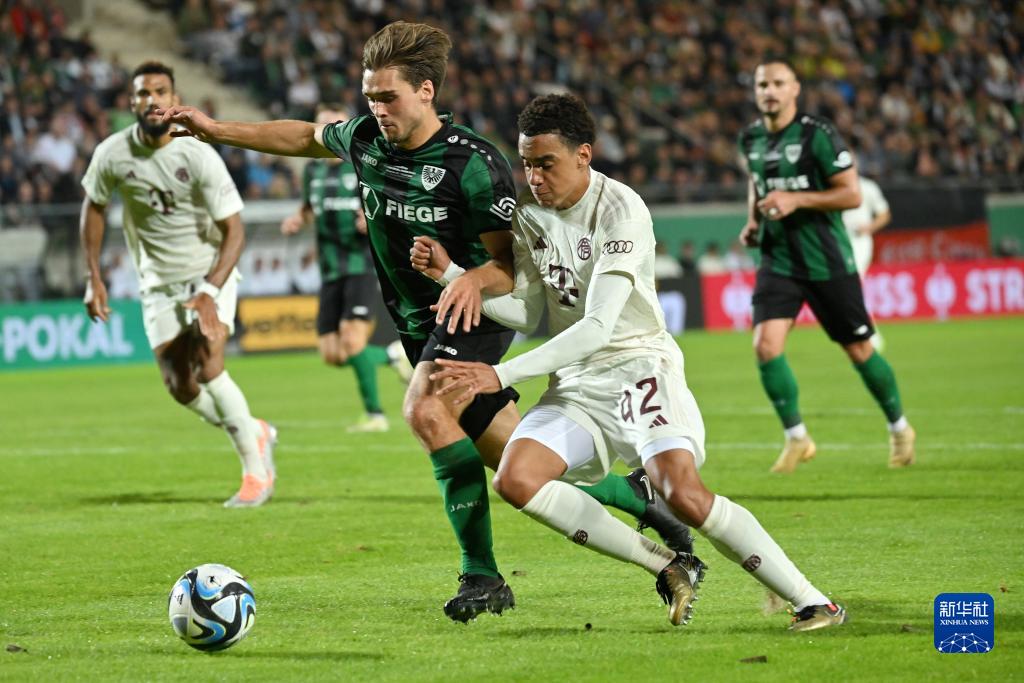 英超半场：沃尔特马德挑射破门，纽卡暂3-0埃弗顿