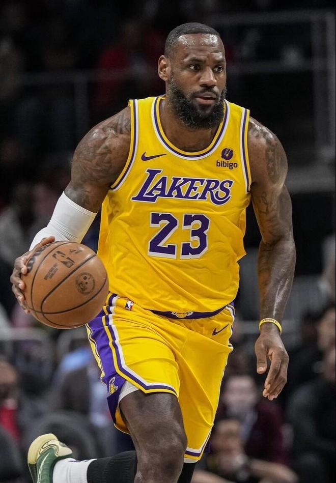 鲁媒：山东泰山队将于明年1月7日赴海口冬训，由韩鹏带队（鲁媒称：韩鹏率山东泰山明年1月7日前往海口开启冬训）