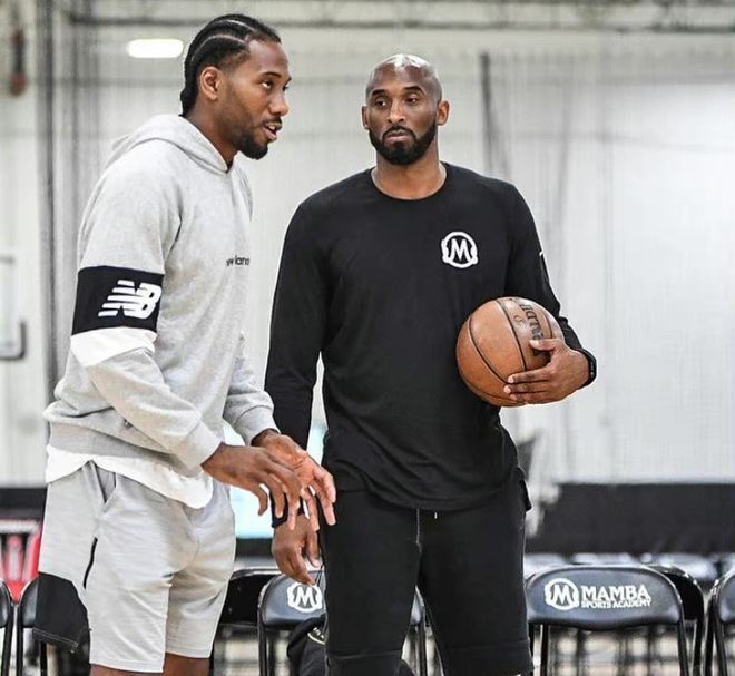 每体：德科在伦敦与多名经纪人会面，目的是了解市场动向（每体：德科赴伦敦约谈多位经纪人，旨在摸清转会市场风向）