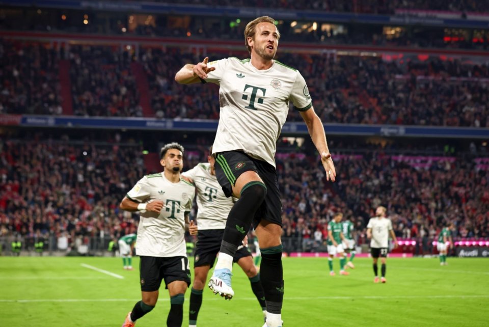 中超争冠格局愈加明朗（中超争冠形势日益清晰）