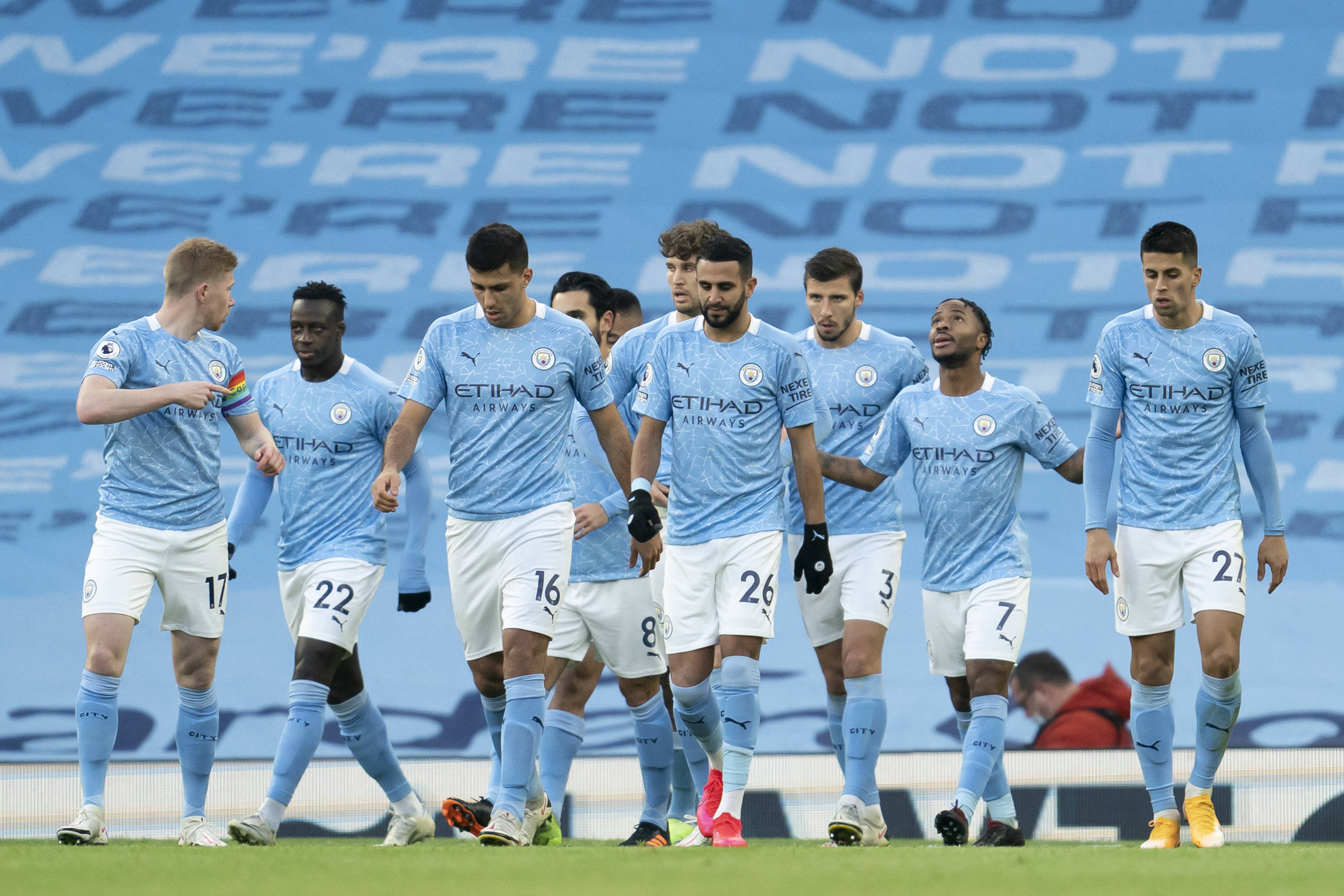 足球的不可预测性（足球的变幻莫测）