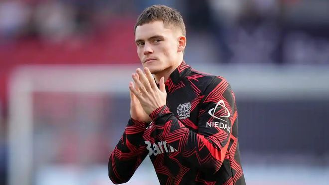 足球中超新赛季开幕在即，各队主场相继升级（中超新赛季将启幕，各队主场纷纷升级）