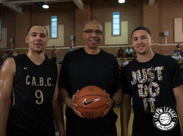 掘金破纪录表现令球迷沸腾（掘金破纪录之夜引爆球迷热情）