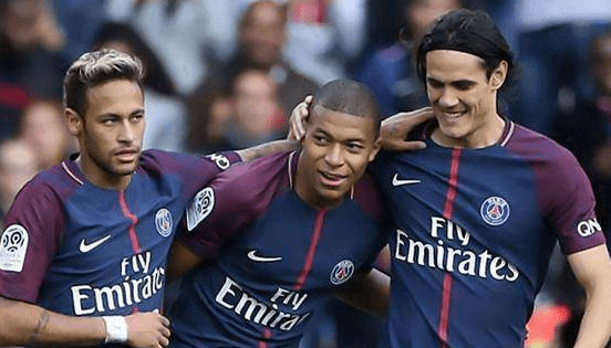 会员大会上施洛特贝克没和凯尔握手，记者：相关人员说没矛盾（会员大会上施洛特贝克未与凯尔握手 记者：知情者称双方并无矛盾）