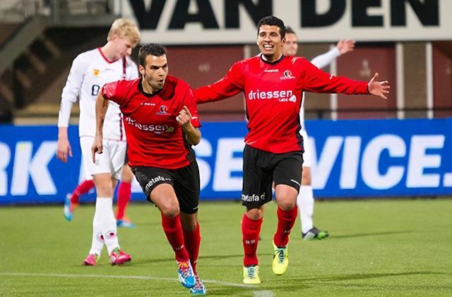 爱与刻苦训 爱与刻苦训